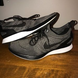 NIKE Air Zoom Mariah Flyknit Racer 9.5